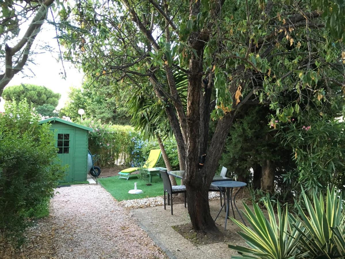 Villa De Vacances Au Calme Proche De La Mer La Londe-les-Maures Luaran gambar