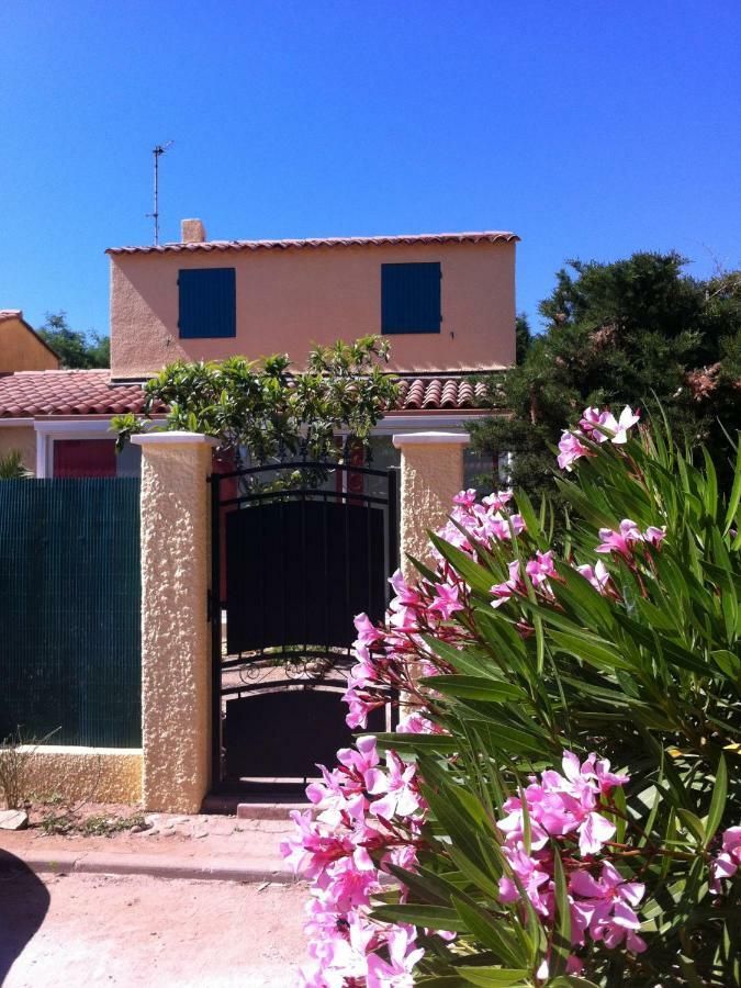 Villa De Vacances Au Calme Proche De La Mer La Londe-les-Maures Luaran gambar